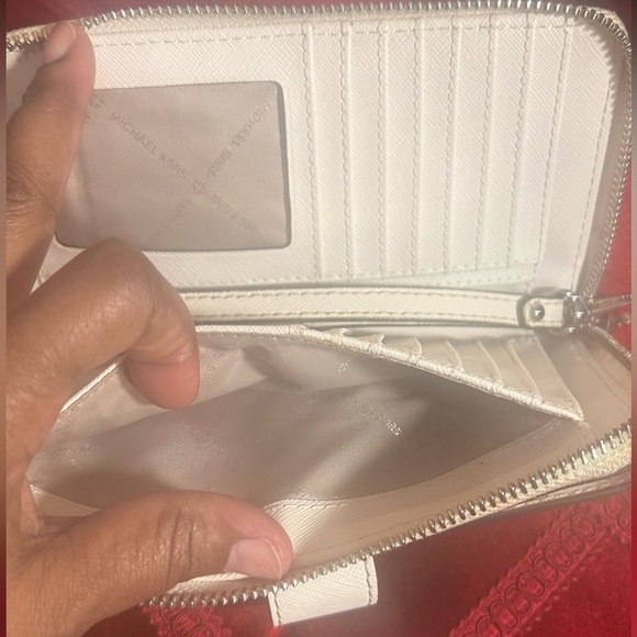 •SALE•Michael Kors Cream Wallet with a Wristlet Strap: Clean Used Condition - Picture 8 of 16